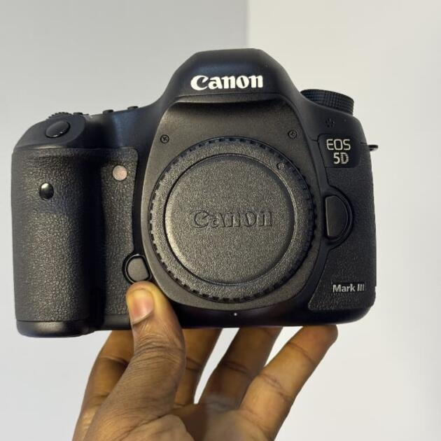 Canon EOS 5D Mark III (Body Only) – 99% New